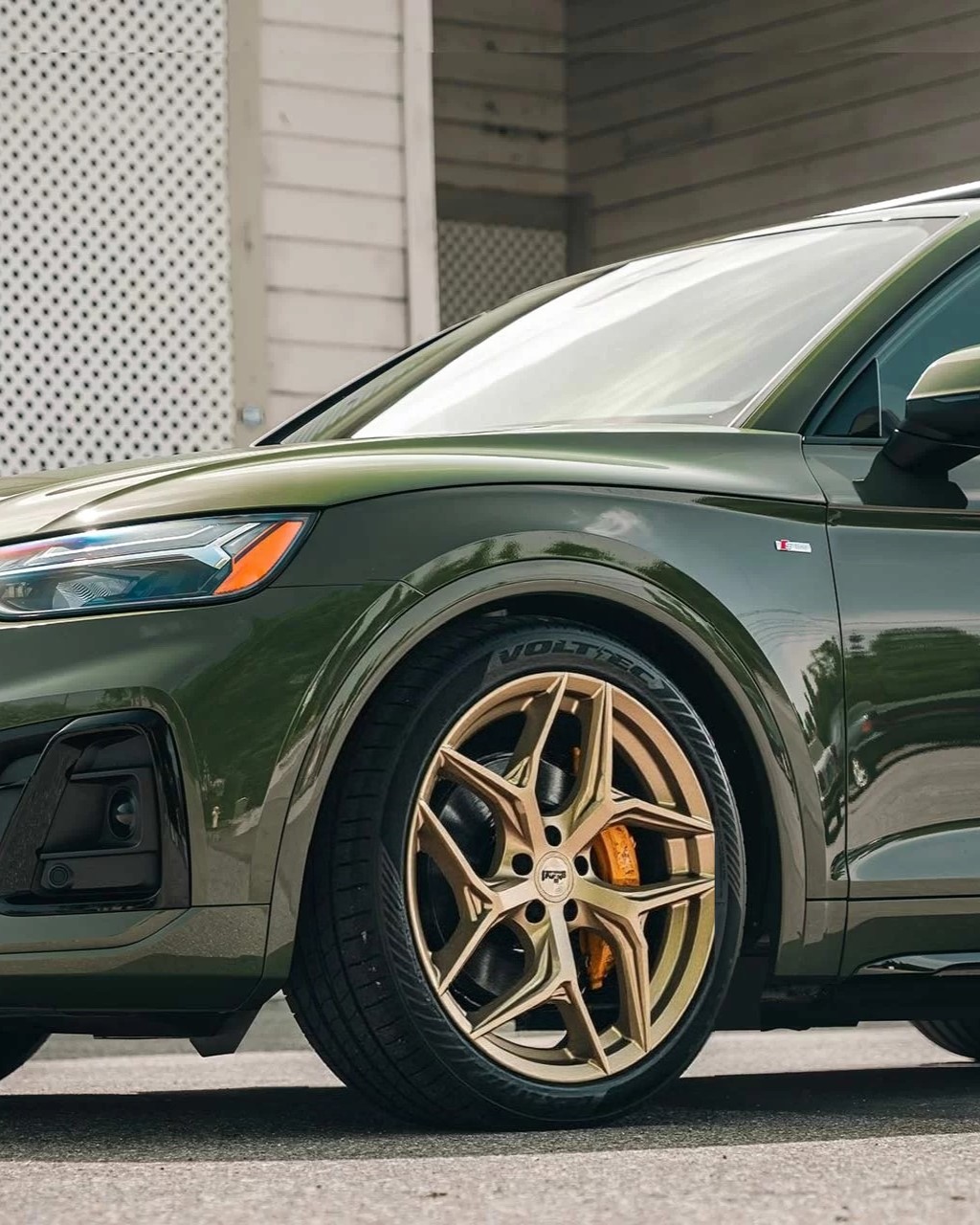 Wheel visualizer result 10 — AI-generated wheel swap by Rollers